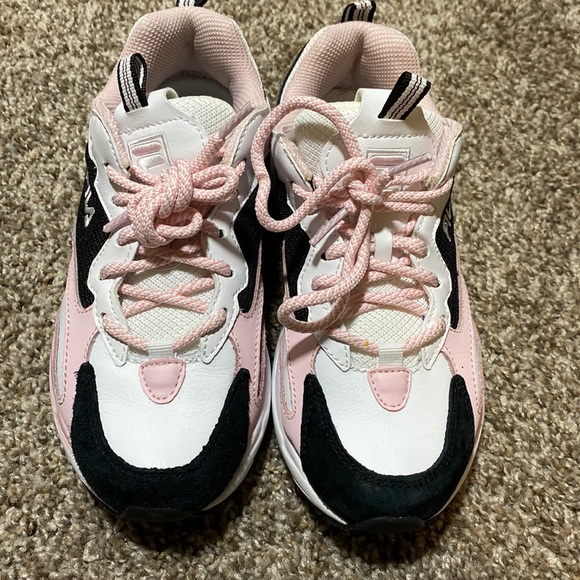 Fila Ray Tracer women 5.5 excellent condition white/pink/black worn once - Picture 1 of 9